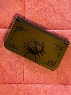 New Nintendo 3DS XL - Majora's Mask Edition (CIB)
